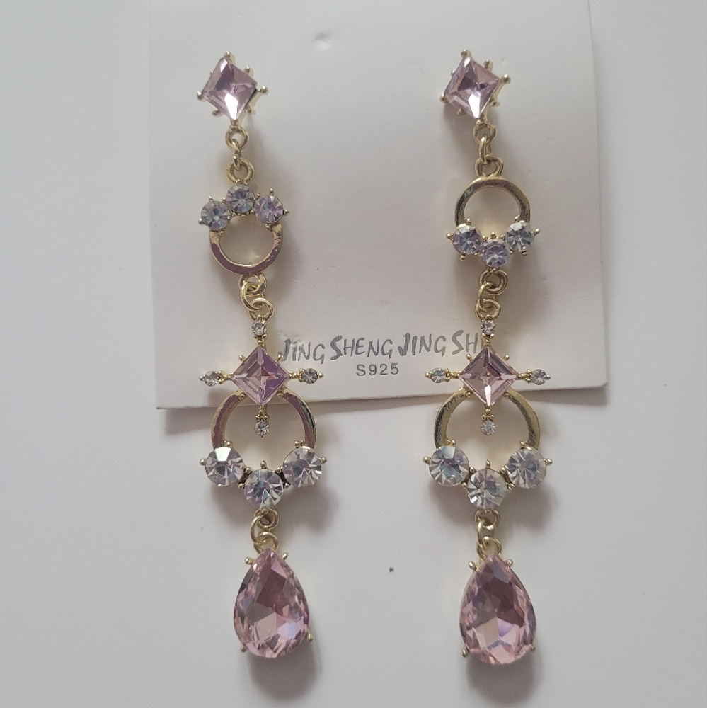 Asymmetrical purple dangle earrings